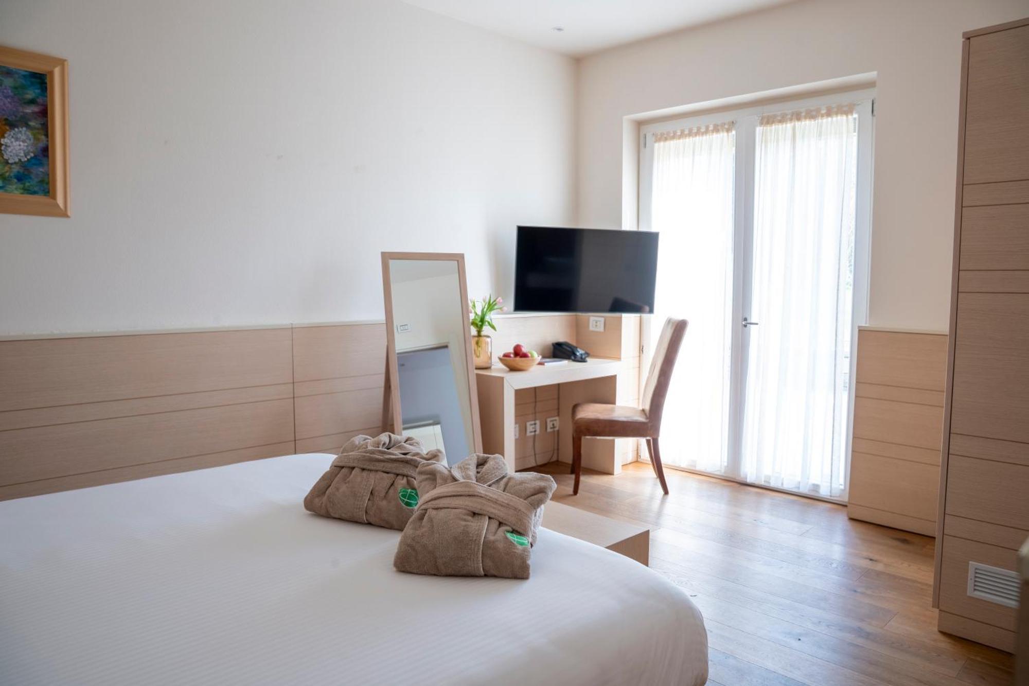Bes Hotel Terme Di Palazzago Exterior photo